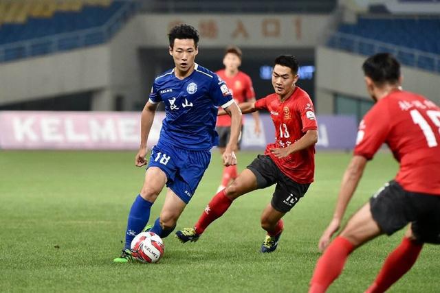 斯诺克世锦赛：吴宜泽晋级16强 范争一憾负肖恩·墨菲